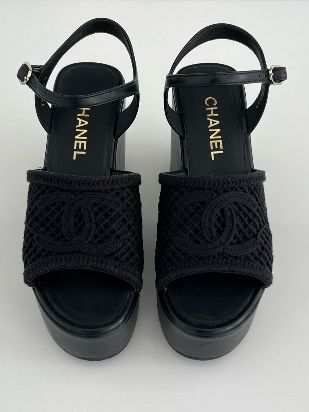 CHANEL 25P BLACK WEDGE SANDALS SIZE FR 38 / US 8 NIB! - Picture 3 of 17